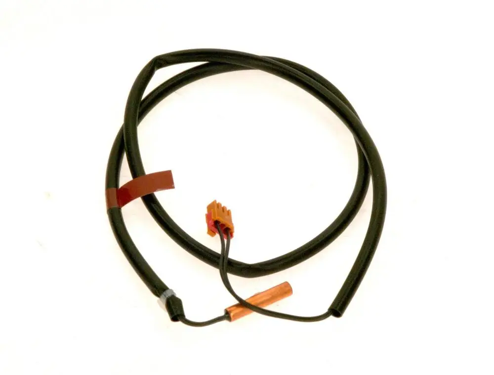 Temperaturfühler mit Kabel und Steckverbindung, hergestellt von Bosch. Der Fühler hat einen kupferfarbenen Anschluss und ist zur Temperaturmessung konzipiert.